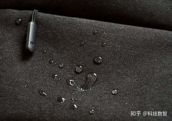 跑步必入實(shí)用品推薦——小米運(yùn)動(dòng)休閑胸包實(shí)測(cè)  第10張